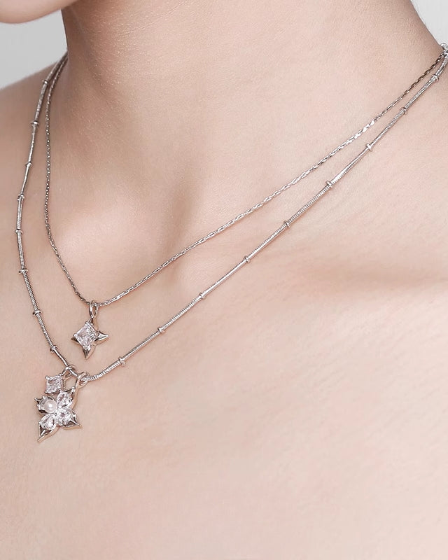 Aura Flower Pearl Layer Necklace