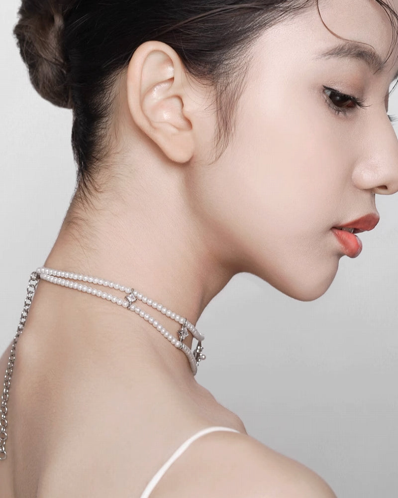 Aura Flower Pearl Layer Choker