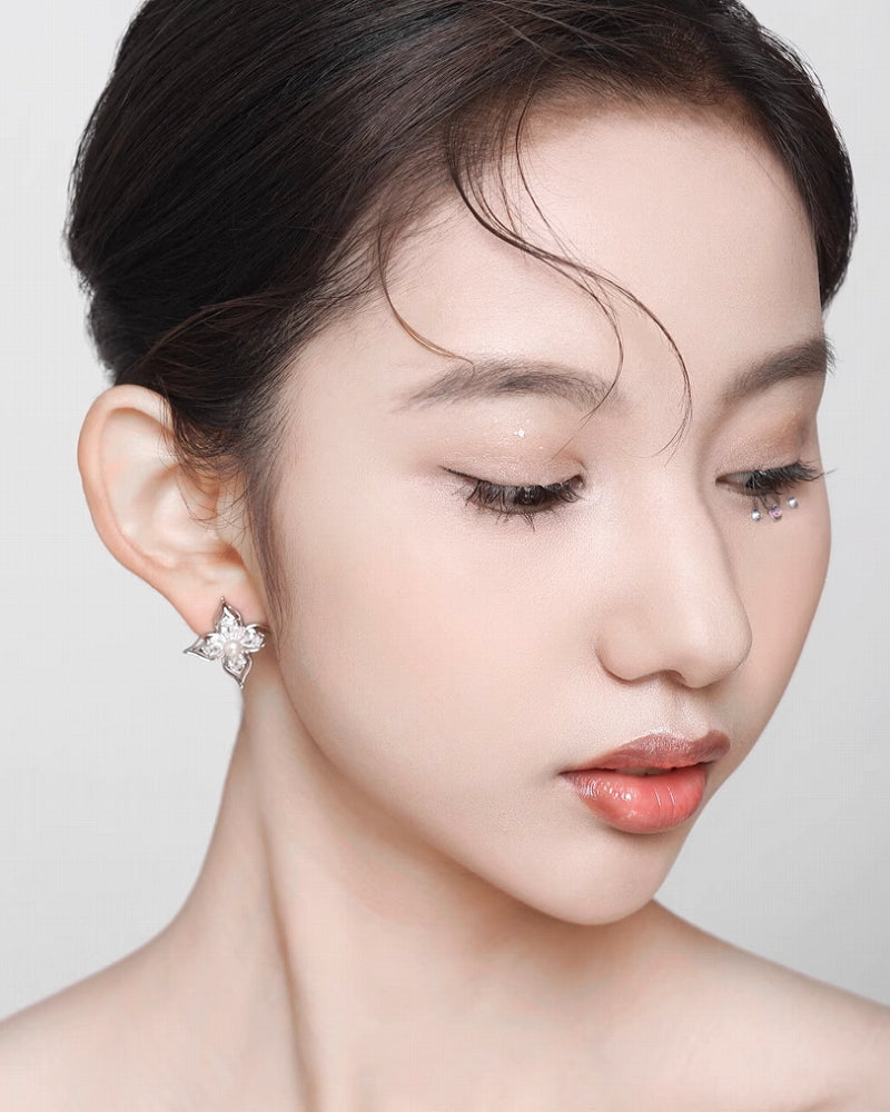 Aura Flower Pearl Earrings